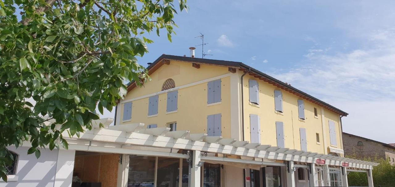 Il Borgo Ξενοδοχείο Μόντενα Εξωτερικό φωτογραφία